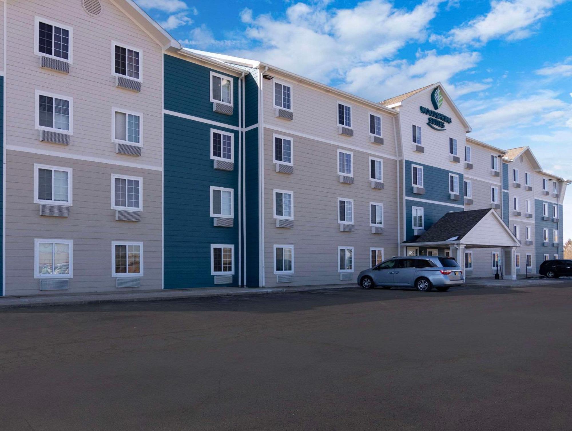 Woodspring Suites Champaign Near University Екстериор снимка