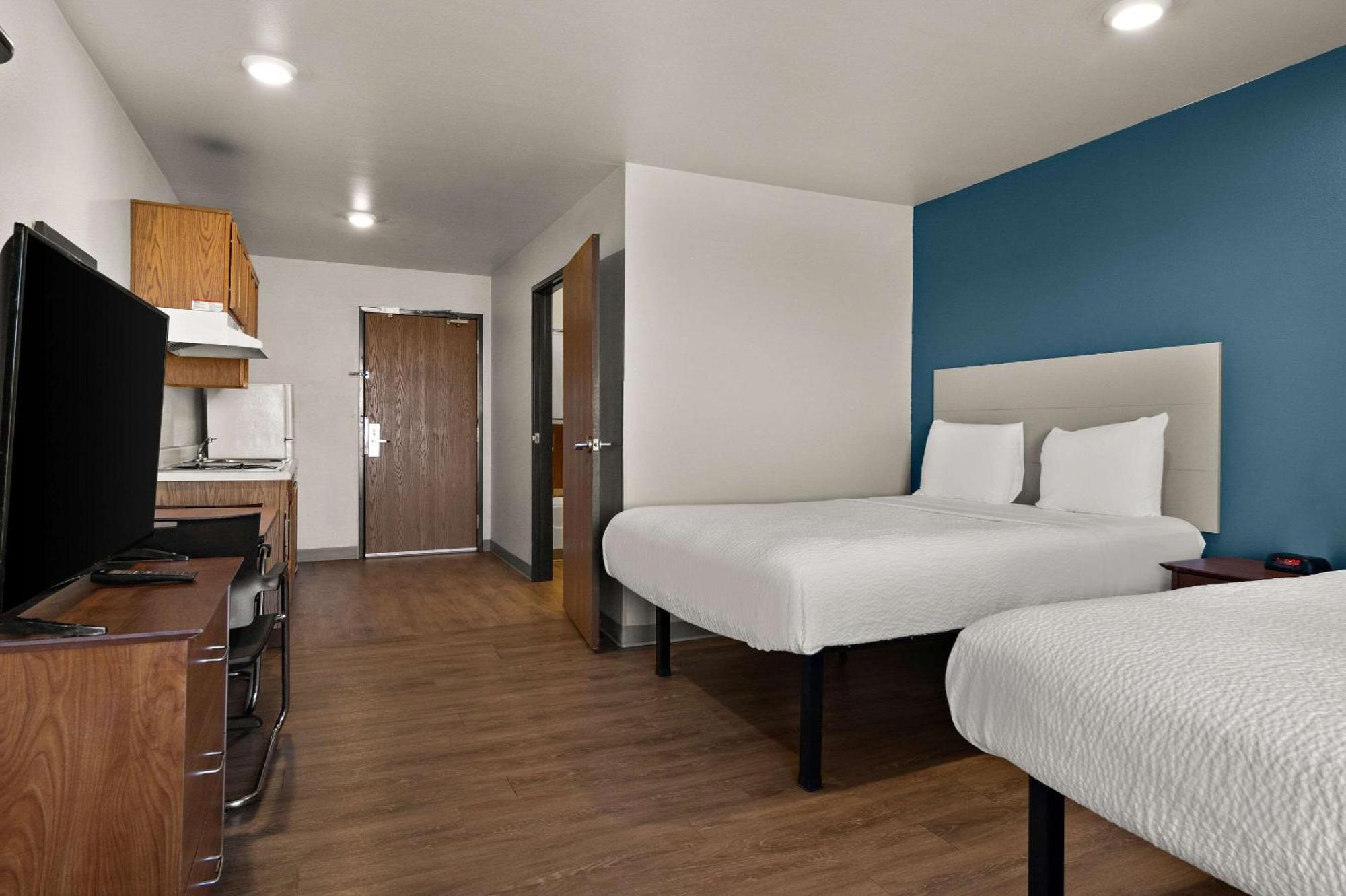 Woodspring Suites Champaign Near University Екстериор снимка