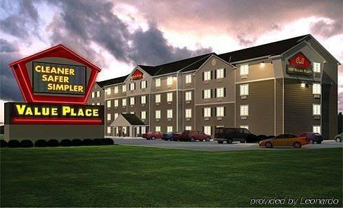 Woodspring Suites Champaign Near University Екстериор снимка