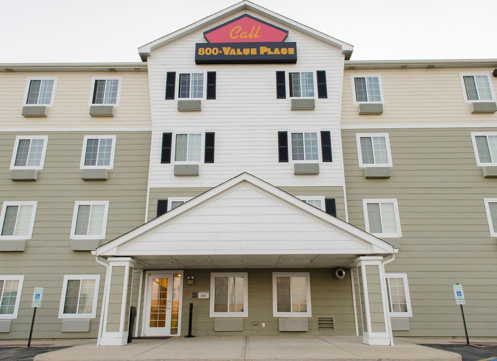 Woodspring Suites Champaign Near University Екстериор снимка