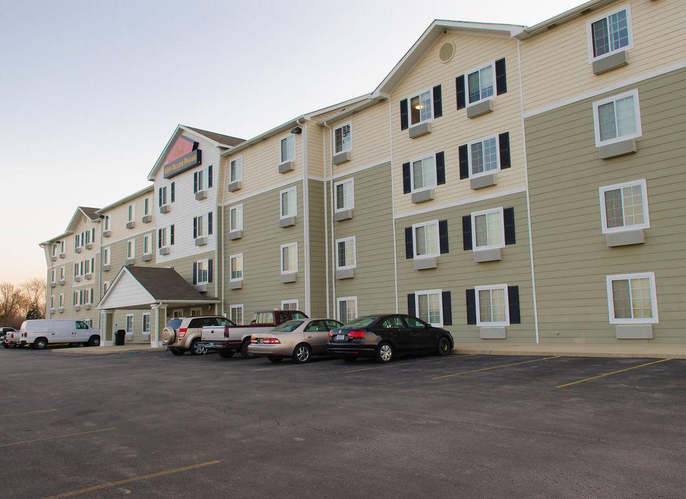 Woodspring Suites Champaign Near University Екстериор снимка