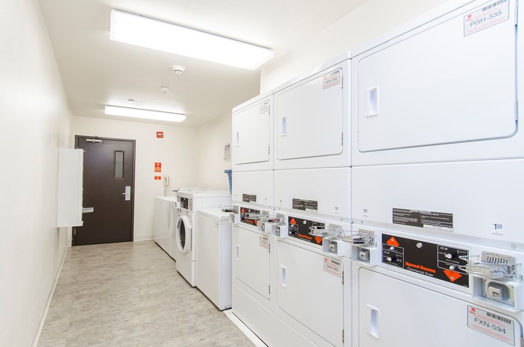 Woodspring Suites Champaign Near University Съоръжения снимка